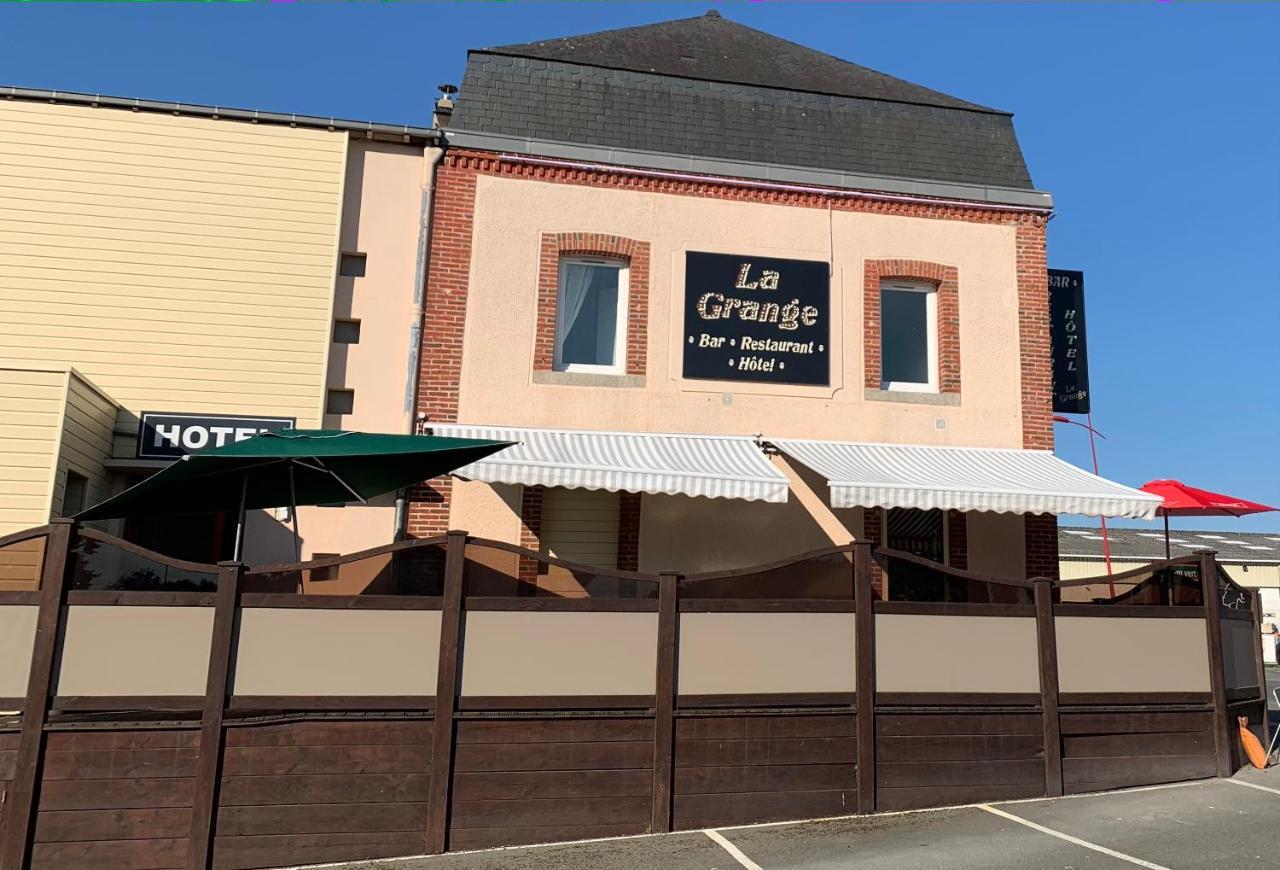 Hotel De La Grange Cossé-le-Vivien Exterior photo